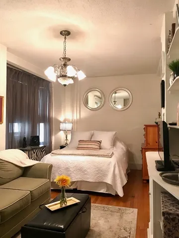 $2,400 | 8 Garrison Street, Unit 512, Boston, MA 02116