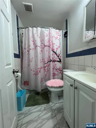 $749,000 | 17 Green Court, Lodi, NJ 07644