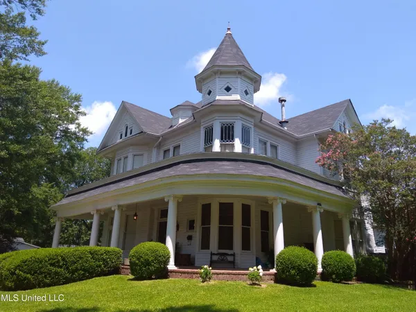 $359,500 | 207 East Percy Street, Indianola, MS 38751