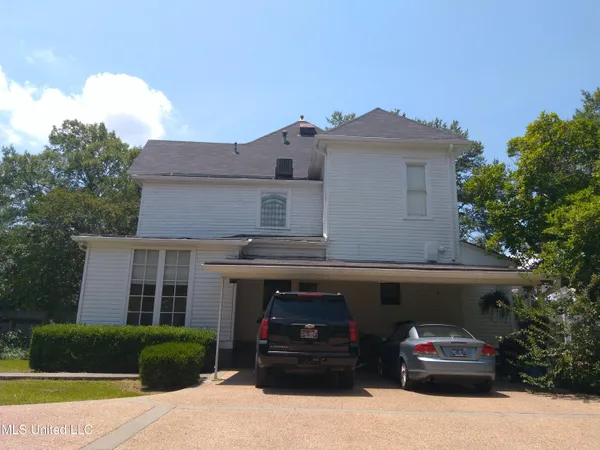 $359,500 | 207 East Percy Street, Indianola, MS 38751