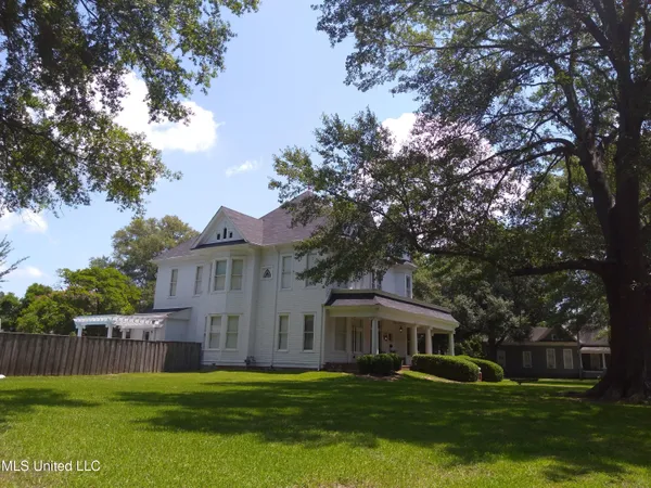 $359,500 | 207 East Percy Street, Indianola, MS 38751