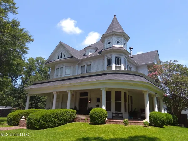 $359,500 | 207 East Percy Street, Indianola, MS 38751