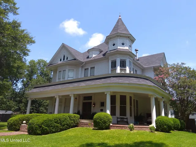 $389,000 | 207 East Percy Street, Indianola, MS 38751