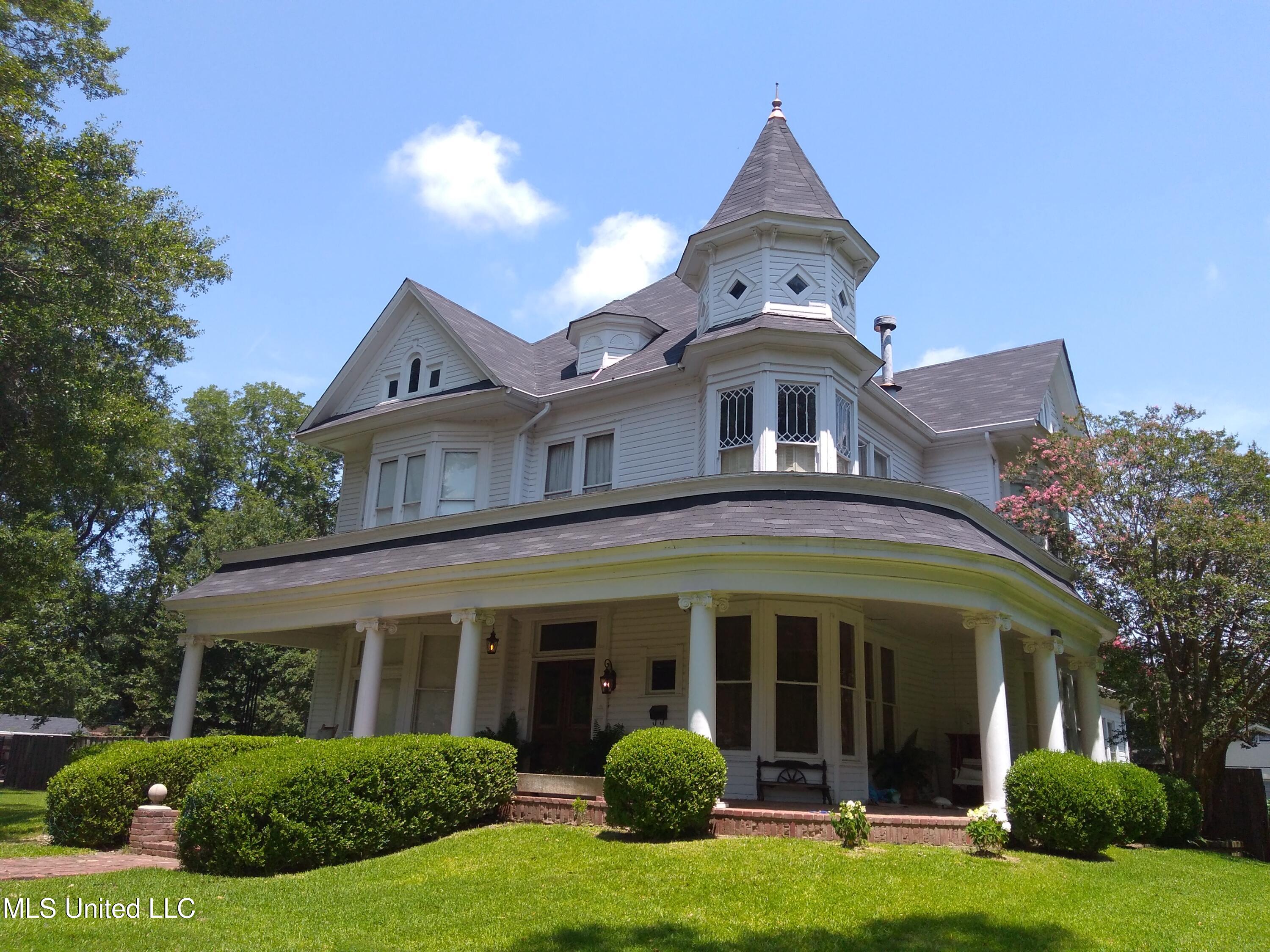 207 East Percy Street Indianola, MS 38751 - Photo 4 of 38 IMG_20250628_120329671