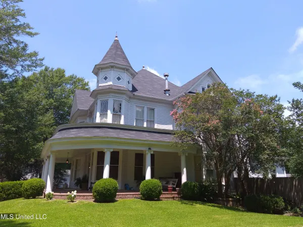 $359,500 | 207 East Percy Street, Indianola, MS 38751