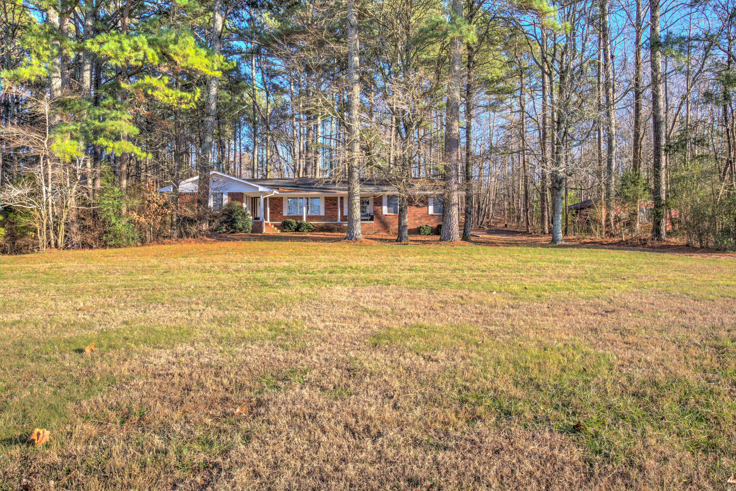 605 Horton Road Southeast Cleveland, TN 37323 - Photo 1 of 31 139A9784_5_6