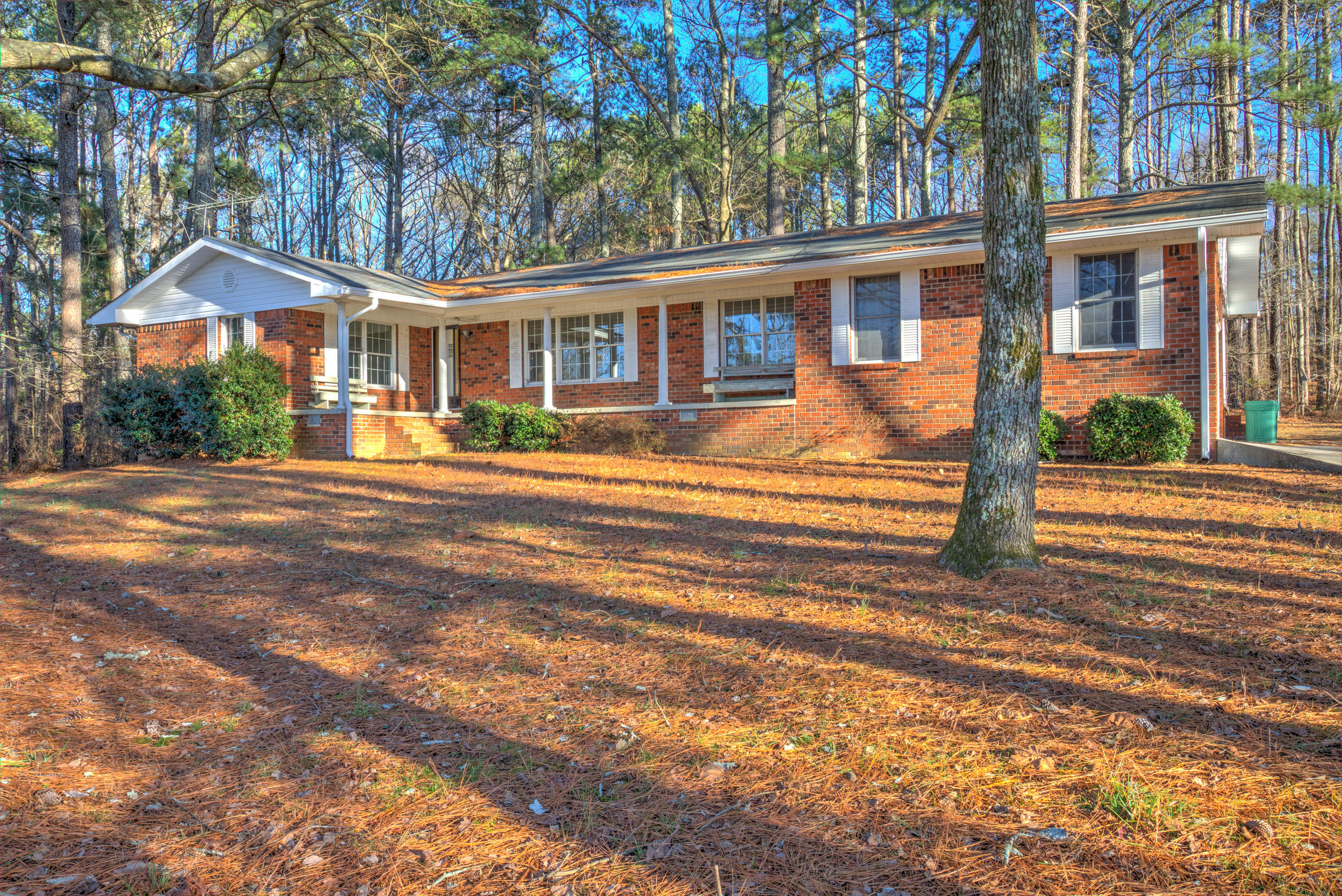 605 Horton Road Southeast Cleveland, TN 37323 - Photo 3 of 31 139A9792_3_4