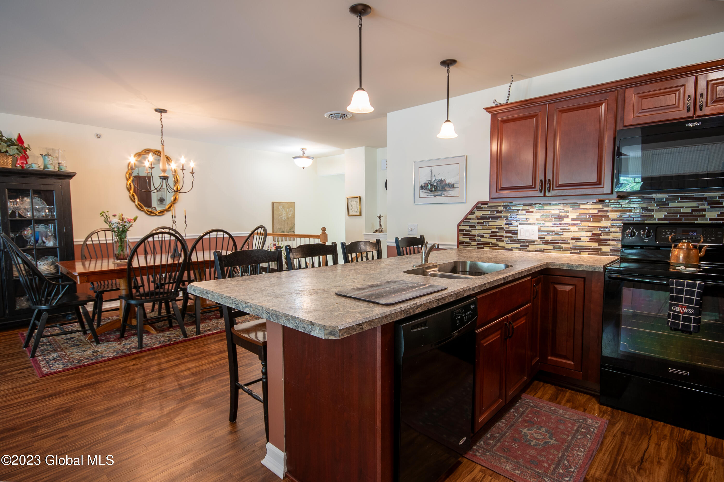 104 Paddock Circle Rotterdam, NY 12306 - Photo 14 of 33 13