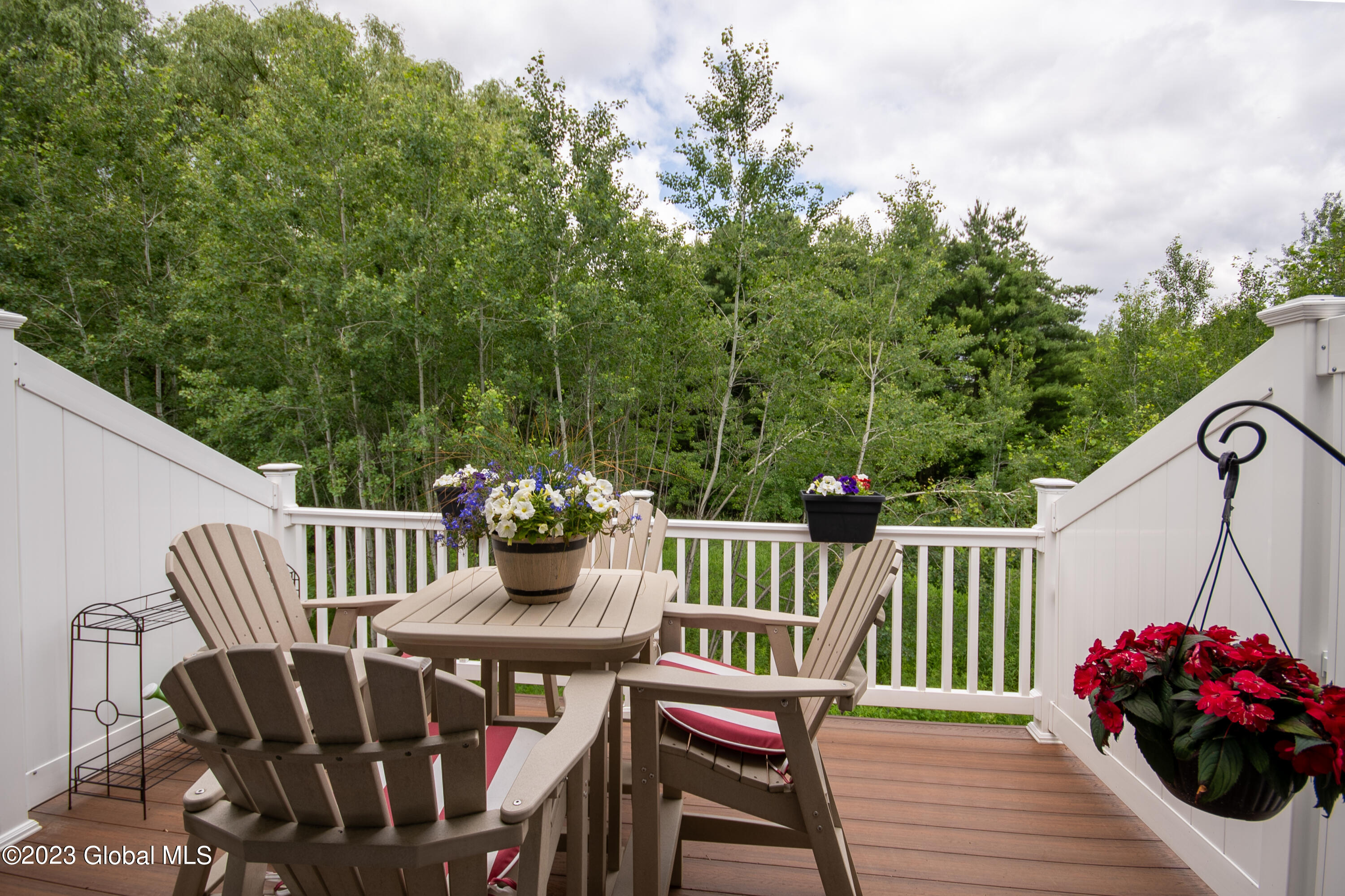 104 Paddock Circle Rotterdam, NY 12306 - Photo 26 of 33 25