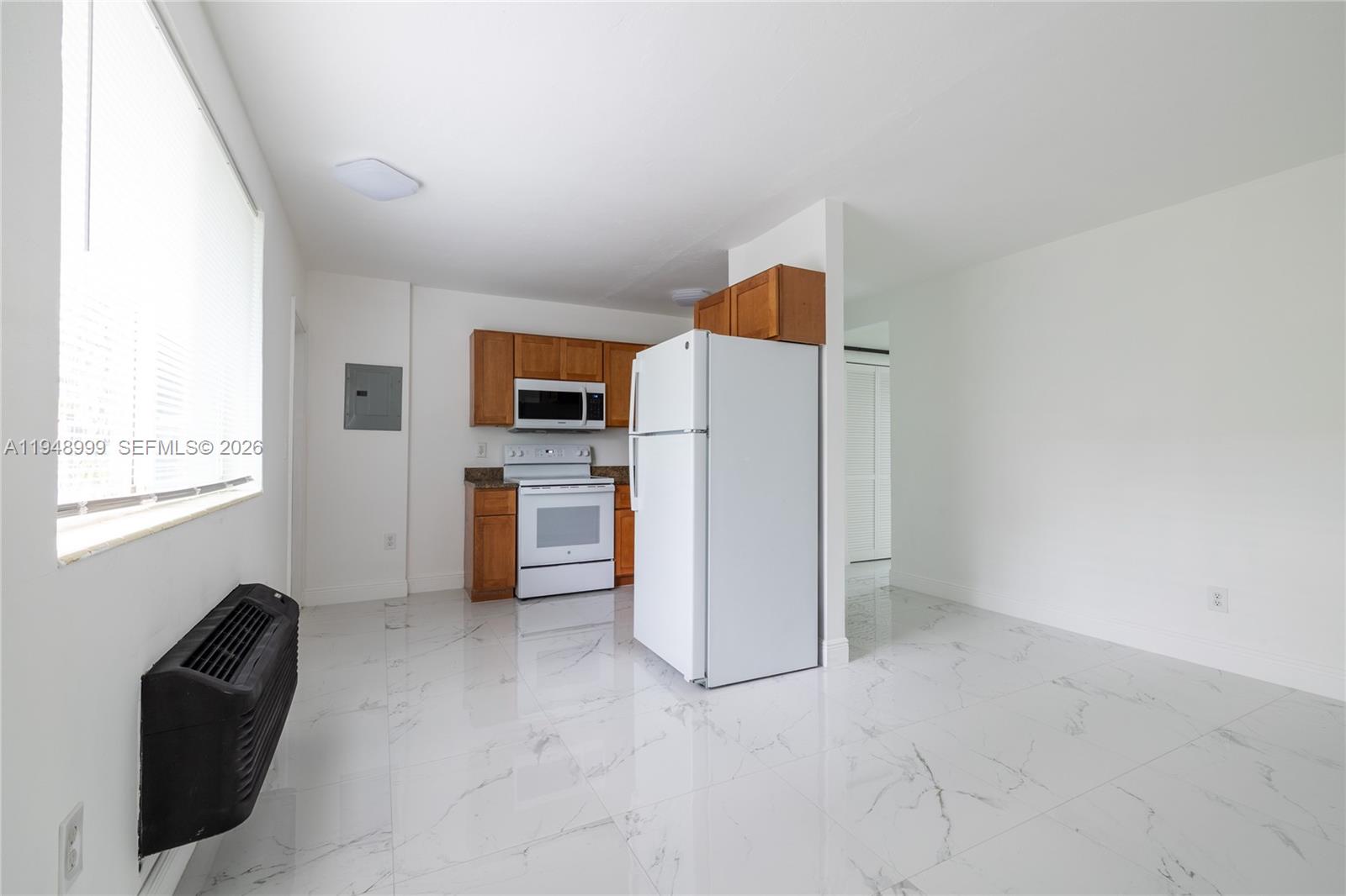 979 Southwest 10th Street, Unit 4 Miami, FL 33130 - Photo 5 of 21