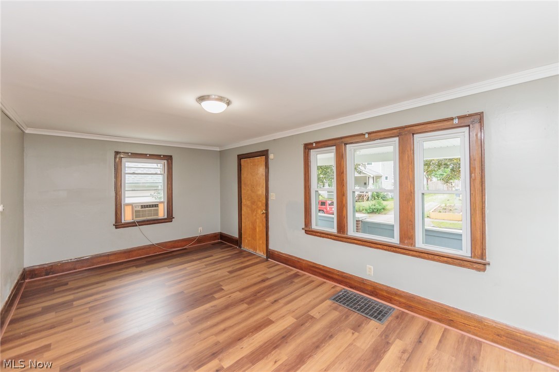 1007 Chalker Street Akron, OH 44310 - Photo 10 of 30 Gallery Image 10