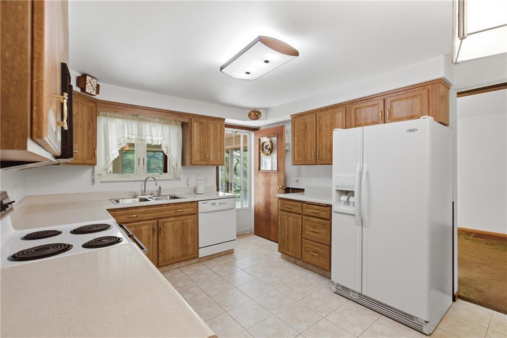 5613 Aiken Road McKees Rocks, PA 15136 - Photo 10 of 37 Gallery Image 10