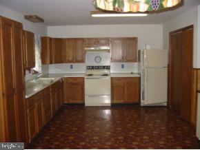 176 Brigantine Road Manahawkin, NJ 08050 - Photo 7 of 9