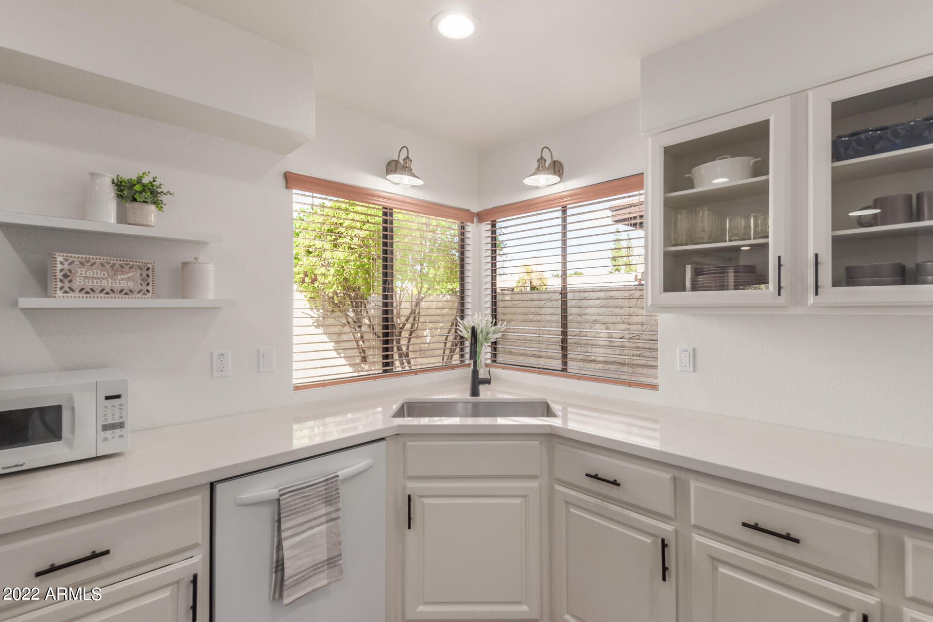 1360 East Brown Road, Unit 7 Mesa, AZ 85203 - Photo 17 of 60 20 - Brown