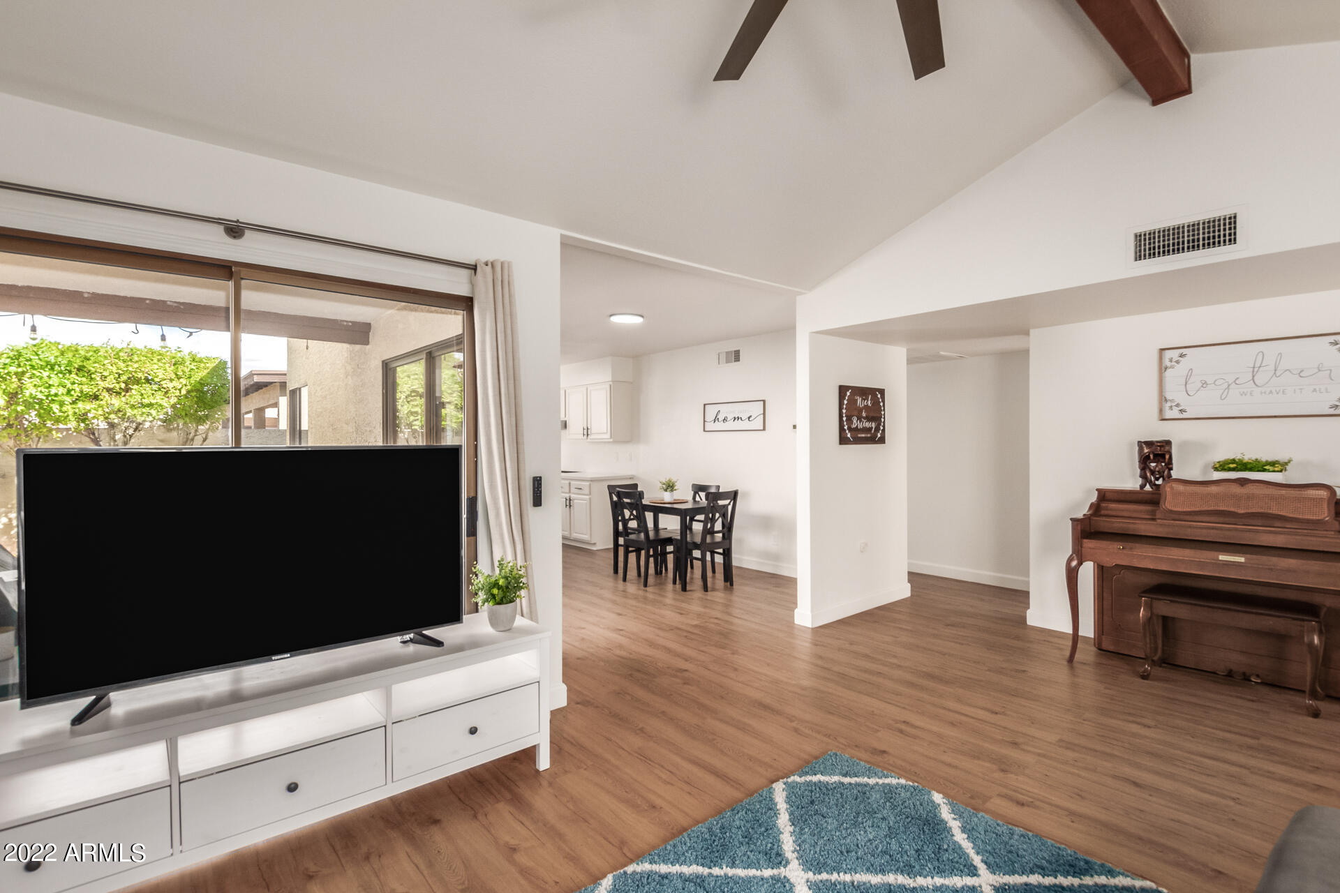 1360 East Brown Road, Unit 7 Mesa, AZ 85203 - Photo 9 of 60 12 - Brown