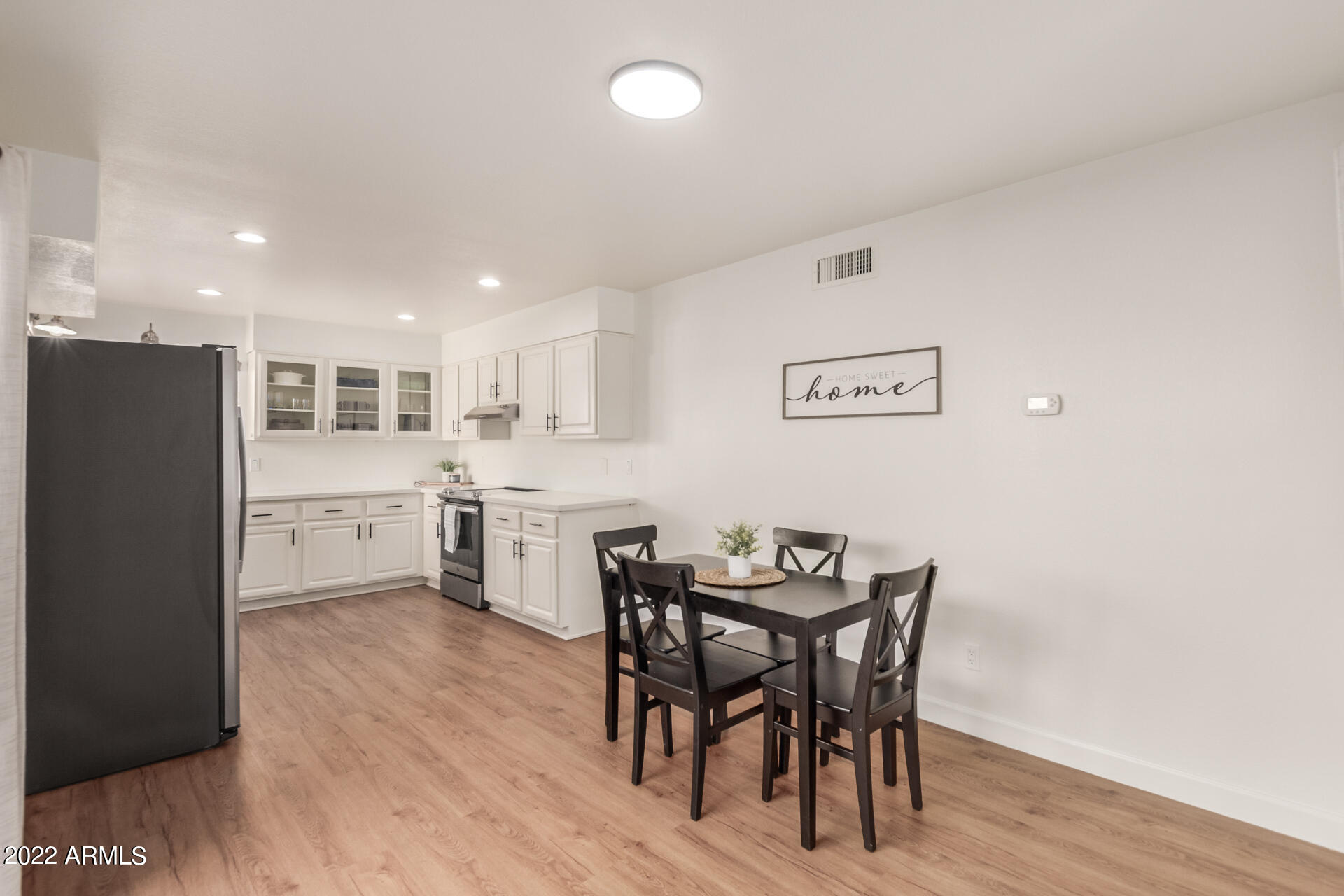 1360 East Brown Road, Unit 7 Mesa, AZ 85203 - Photo 10 of 60 13 - Brown