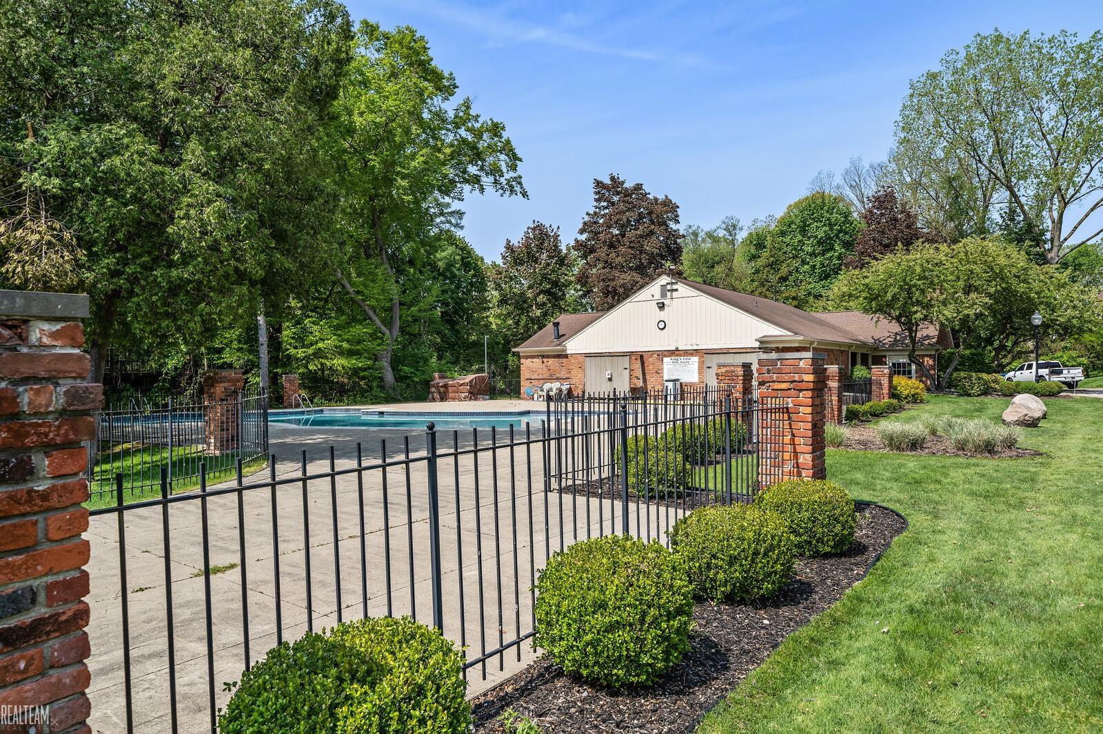 1285 Lamplighter Lane Rochester Hills, MI 48306 - Photo 33 of 39