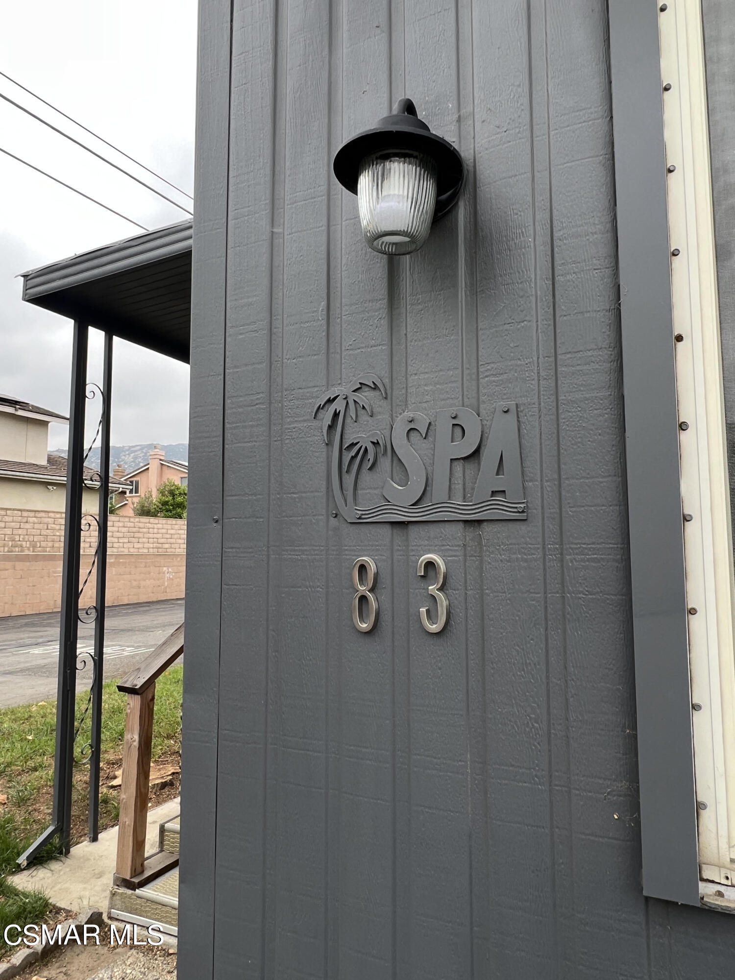 1550 Rory Lane, Unit 83 Simi Valley, CA 93063 - Photo 47 of 50 a view of a hallway with entryway