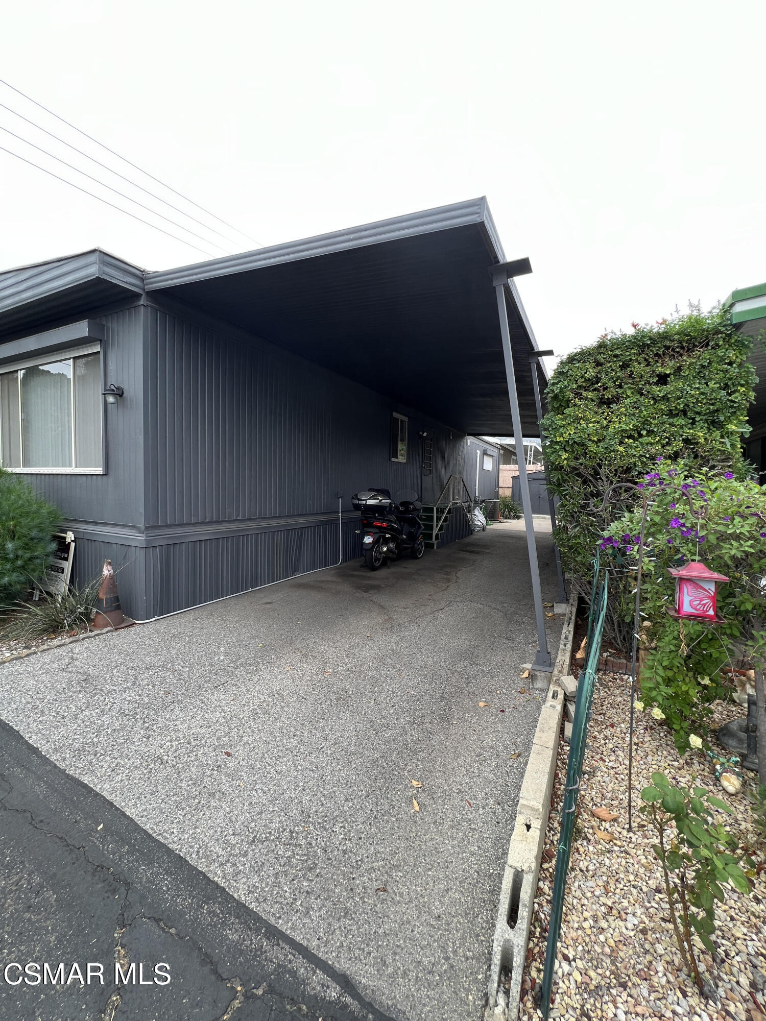 1550 Rory Lane, Unit 83 Simi Valley, CA 93063 - Photo 5 of 50 a view of outdoor space and yard