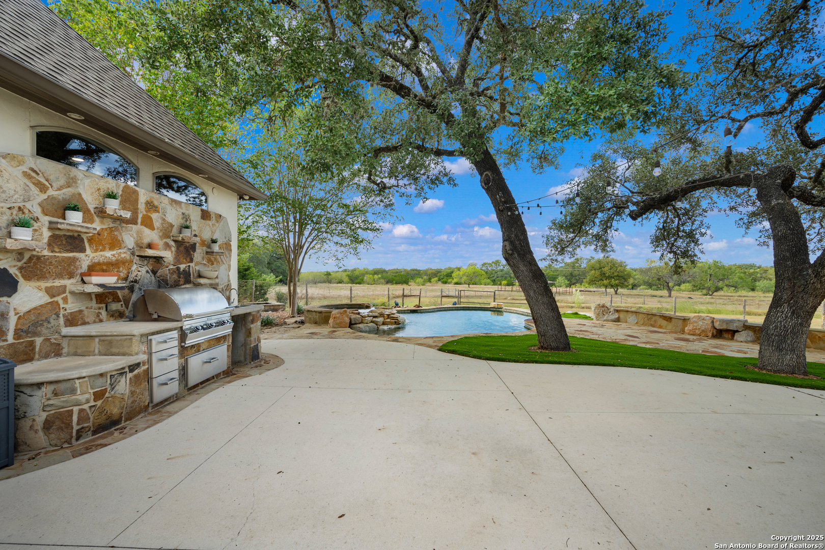 29755 No Le Hace Fair Oaks Ranch Fair Oaks Ranch, TX 78015 - Photo 22 of 53