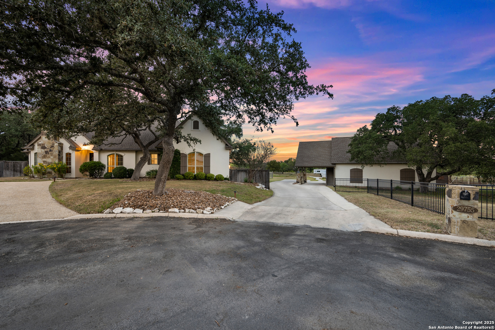 29755 No Le Hace Fair Oaks Ranch Fair Oaks Ranch, TX 78015 - Photo 52 of 53