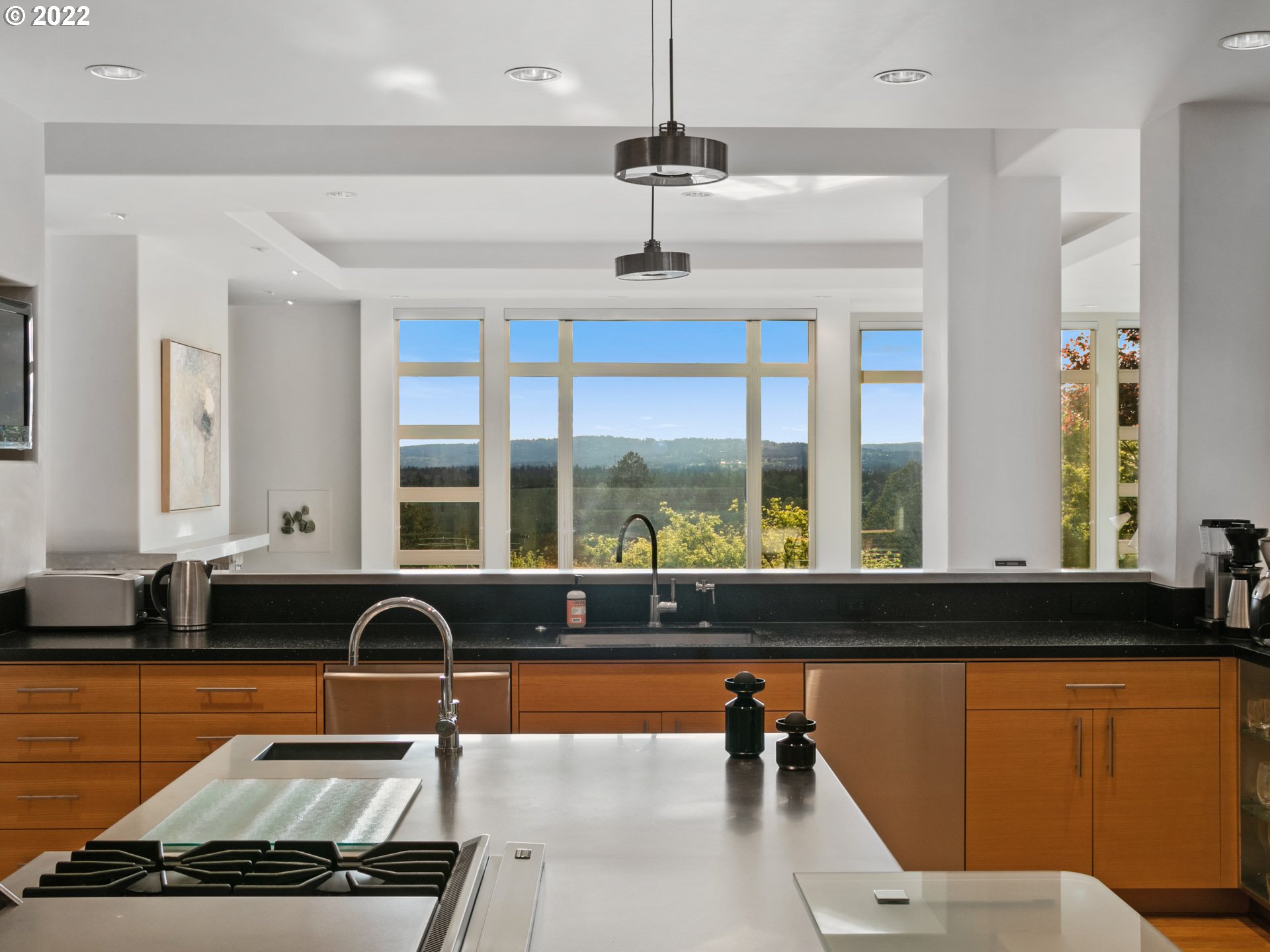 999 Southwest Hoffman Road West Linn, OR 97068 - Photo 13 of 32 Gallery Image 13