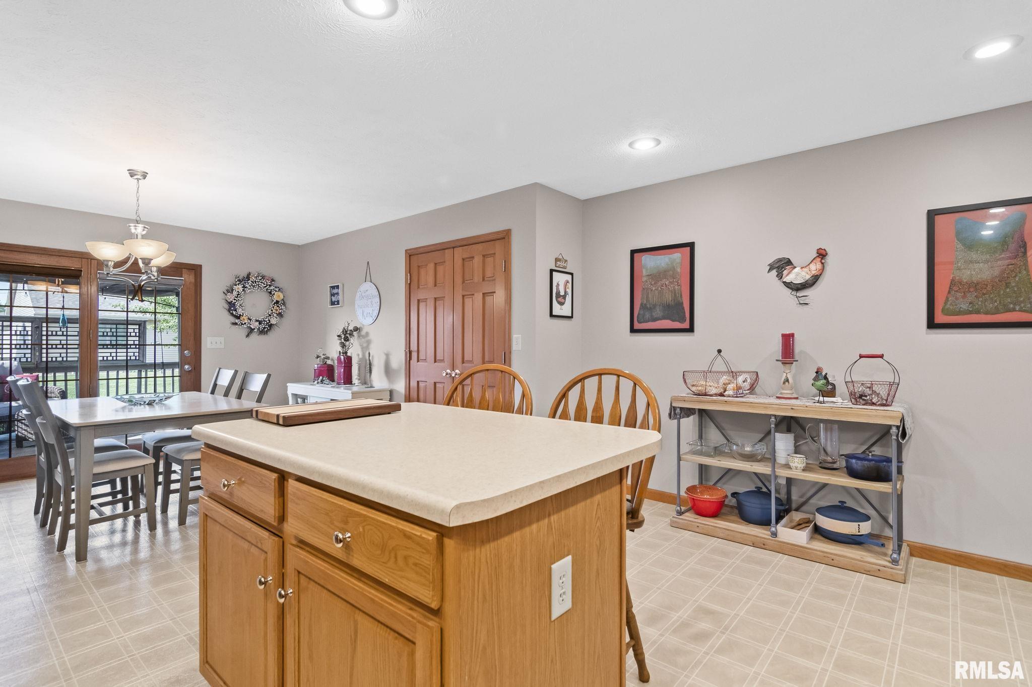 3914 Marryat Drive Springfield, IL 62711 - Photo 11 of 30 Gallery Image 11