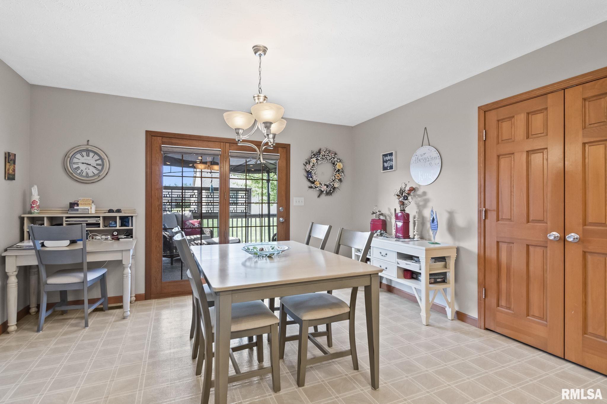 3914 Marryat Drive Springfield, IL 62711 - Photo 12 of 30 Gallery Image 12