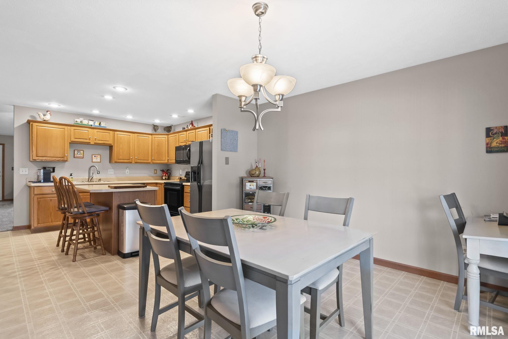 3914 Marryat Drive Springfield, IL 62711 - Photo 13 of 30 Gallery Image 13