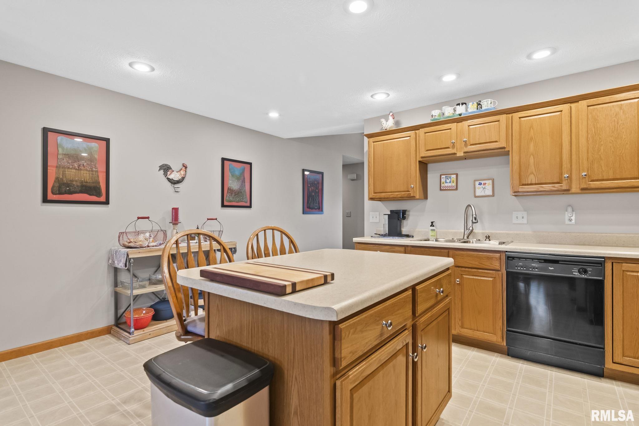 3914 Marryat Drive Springfield, IL 62711 - Photo 9 of 30 Gallery Image 9