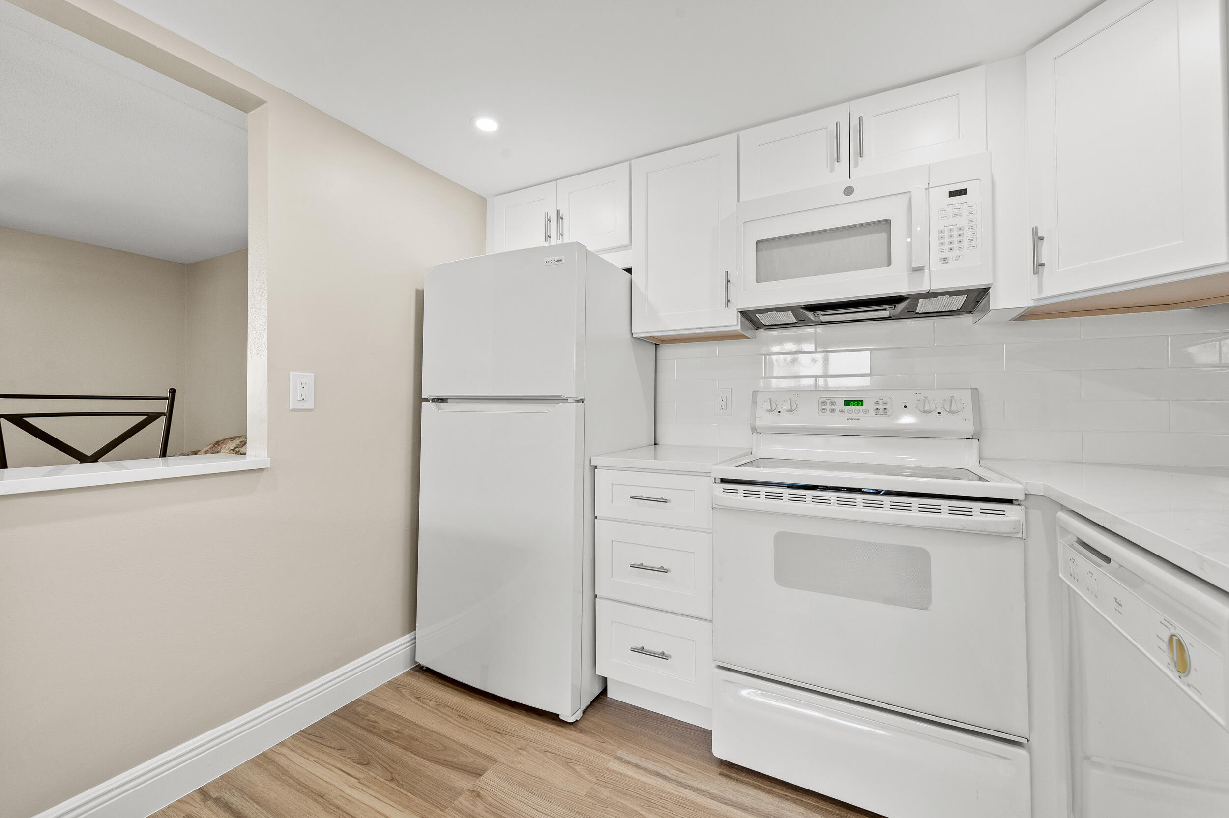 723 Flanders South Delray Beach, FL 33484 - Photo 21 of 34 dsc_3892