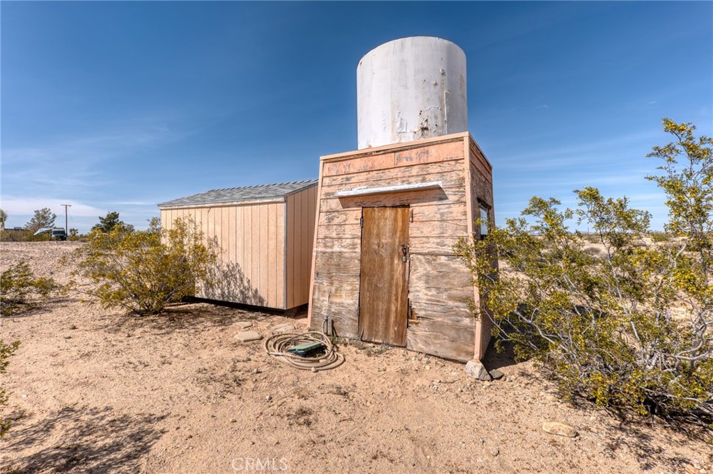66270 Saturn Road Joshua Tree, CA 92252 - Photo 19 of 75