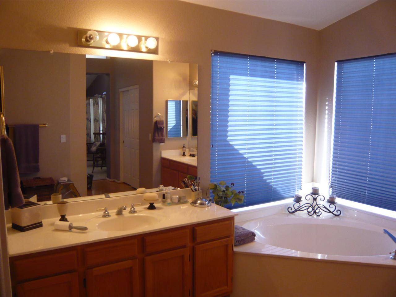 1902 East Carver Road Tempe, AZ 85284 - Photo 8 of 13 MASTER BATHROOM