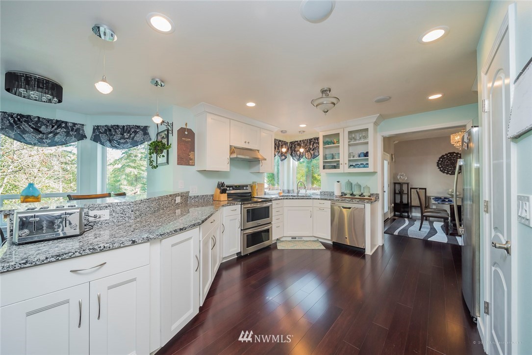 7215 Lower Ridge Road Everett, WA 98203 - Photo 5 of 25