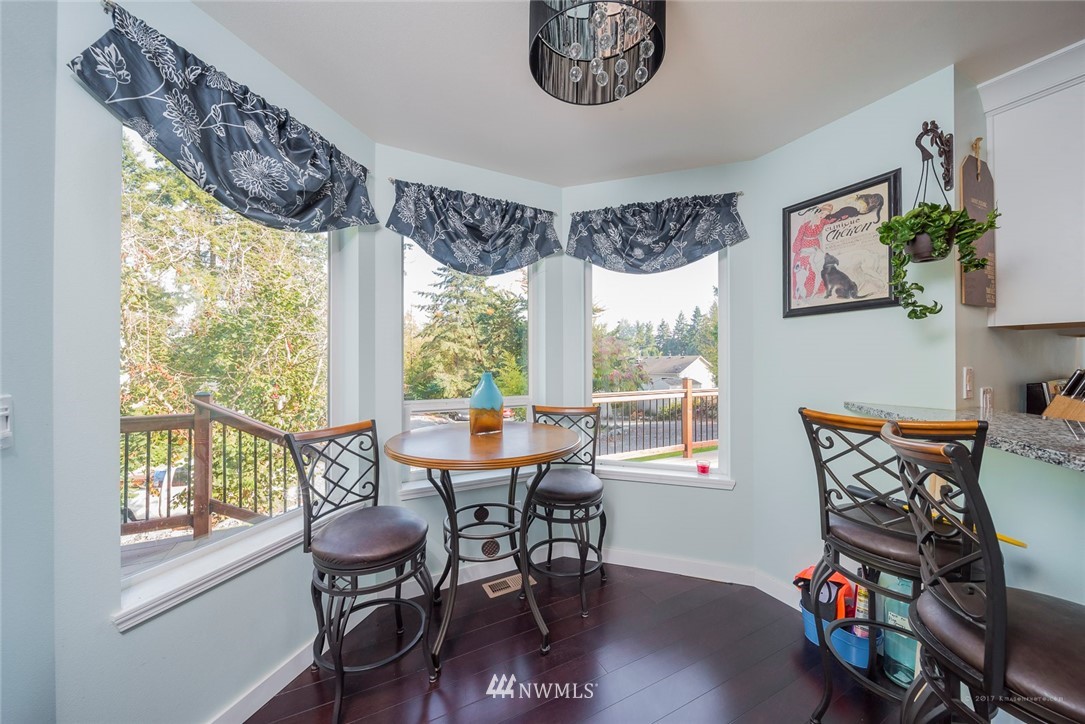 7215 Lower Ridge Road Everett, WA 98203 - Photo 7 of 25