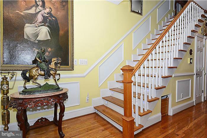 1016 G Street Southeast Washington, DC 20003 - Photo 3 of 30 Interior (General)