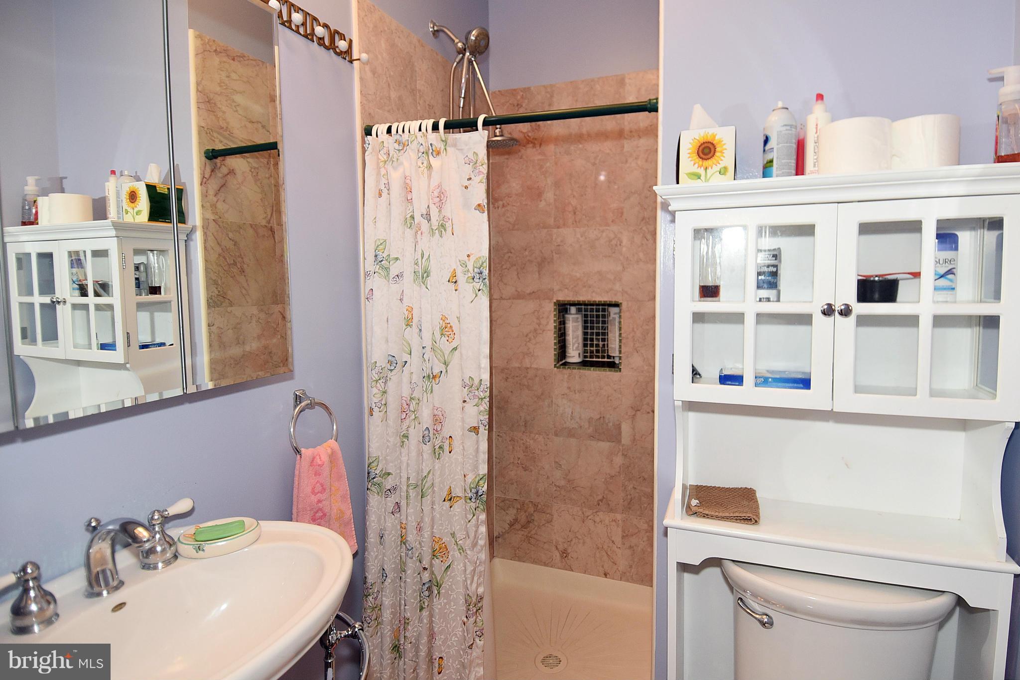 1016 G Street Southeast Washington, DC 20003 - Photo 23 of 30 Bath