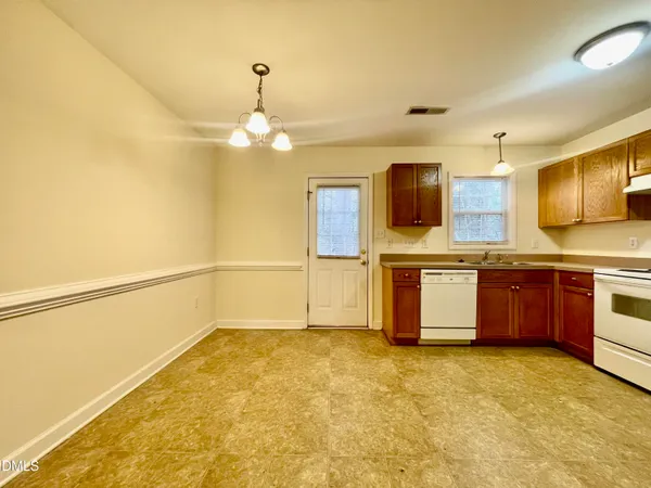 $1,375 | 224 Bass Lake Road, Holly Springs, NC 27540