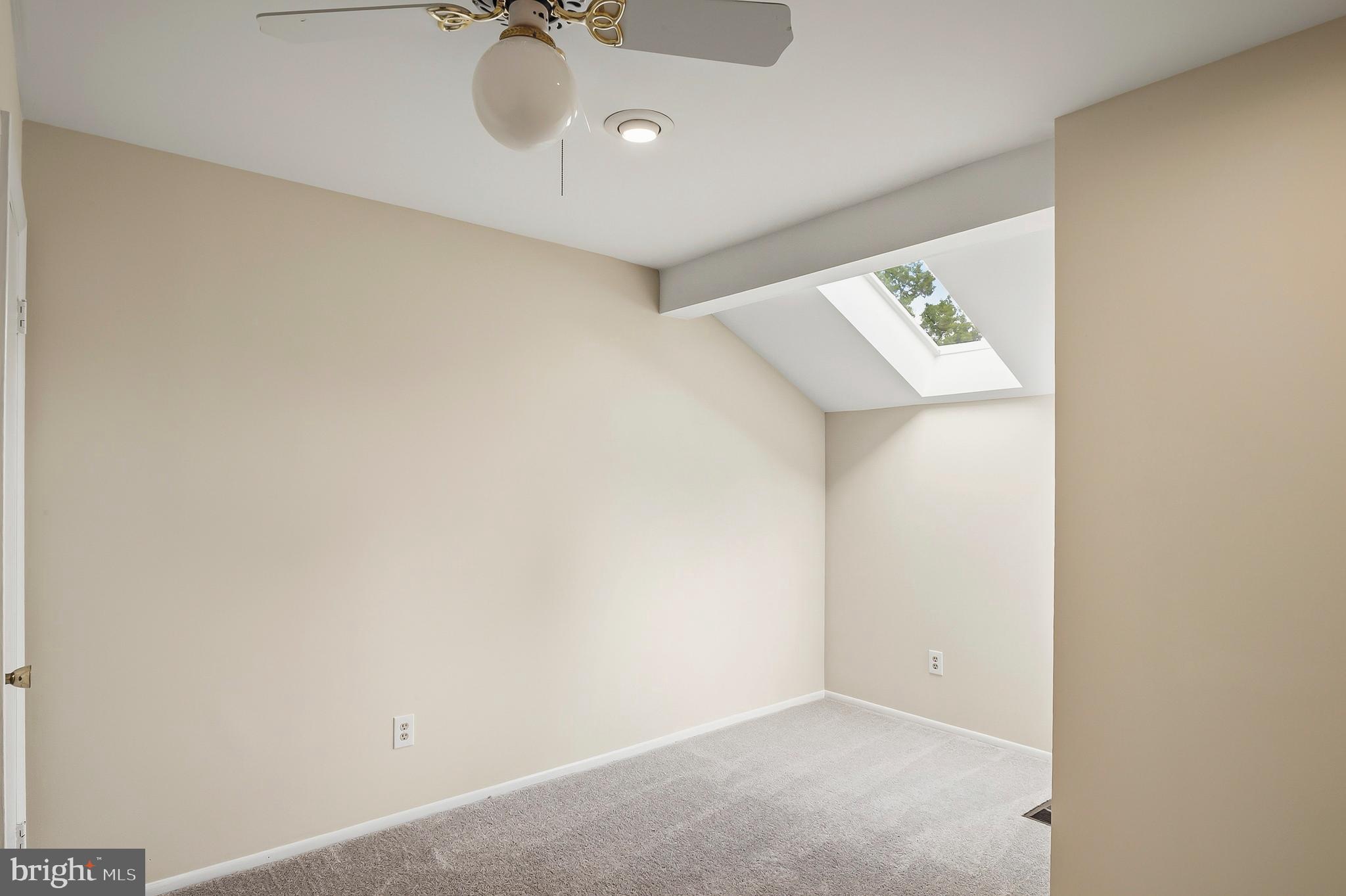 7454 Sea Change Columbia, MD 21045 - Photo 22 of 36 Bedroom 2 (alt vieew)