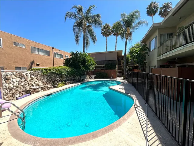 $2,250 | 5167 Yarmouth Avenue, Unit 5, Encino, CA 91316