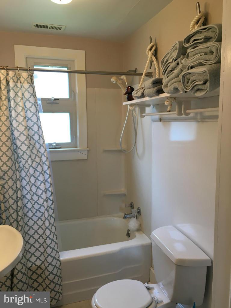 5835 Coleman Road Rock Hall, MD 21661 - Photo 15 of 28 Bath