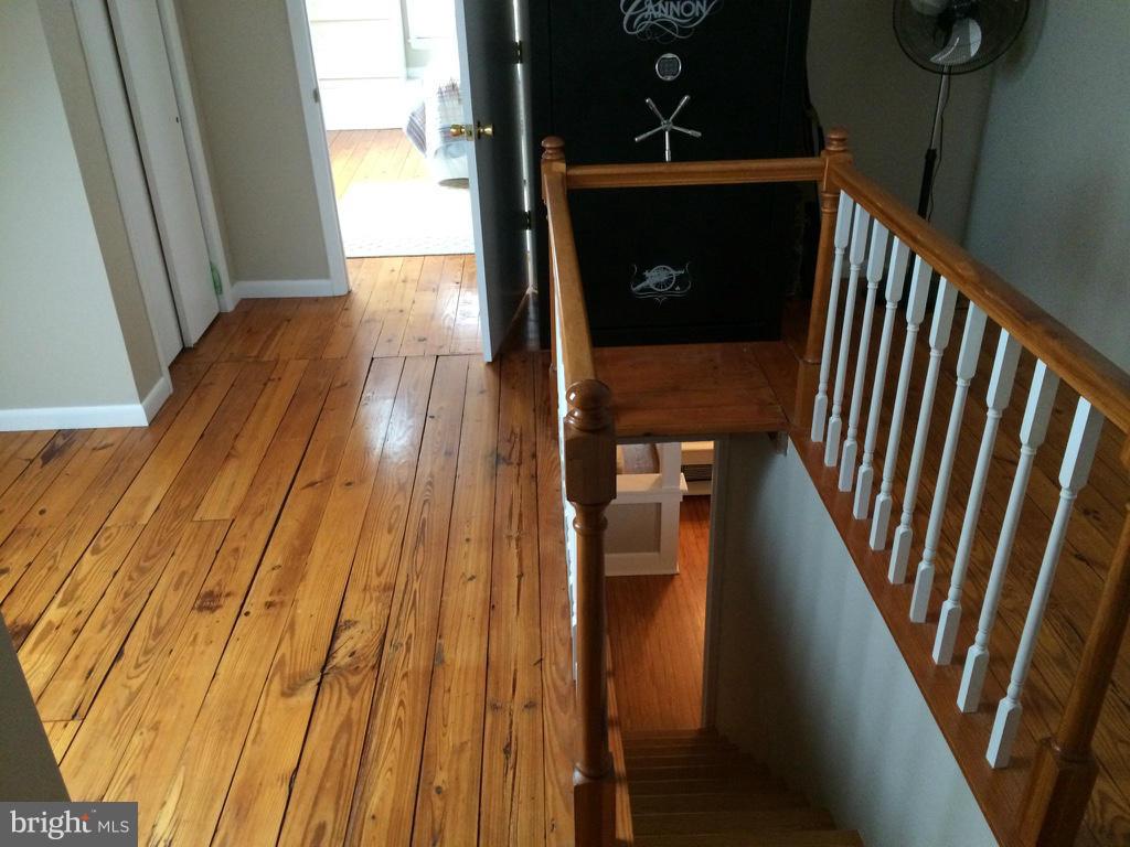 5835 Coleman Road Rock Hall, MD 21661 - Photo 20 of 28 Master Bedroom Suite Staircase