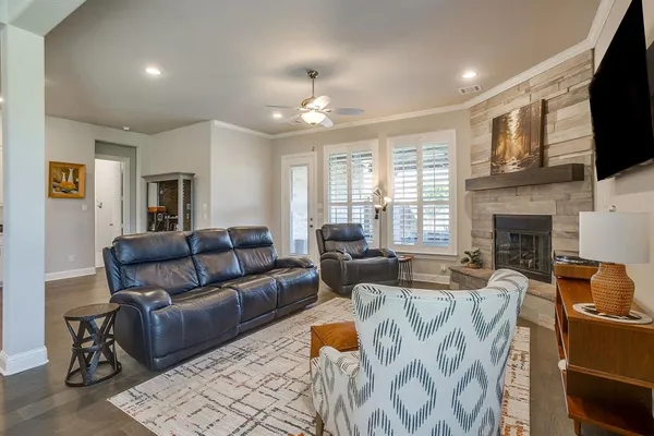 $529,000 | 2001 Kati Jane Lane, Midlothian, TX 76065