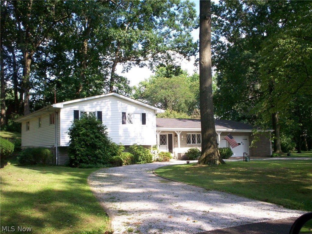 93 South Tamarack Road Akron, OH 44319 - Photo 2 of 35 Gallery Image 2
