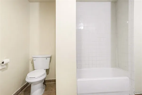 $1,900 | 302 Kellogg Street, Unit 2, Syracuse, NY 13204