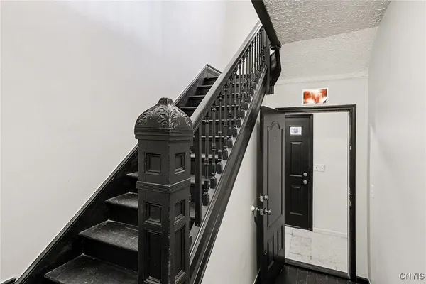 $1,900 | 302 Kellogg Street, Unit 2, Syracuse, NY 13204