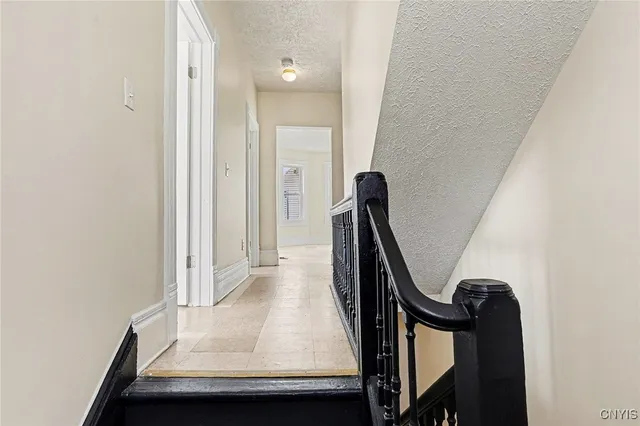 $1,900 | 302 Kellogg Street, Unit 2, Syracuse, NY 13204