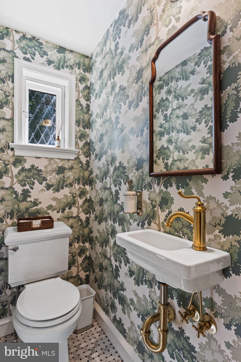 528 Custis Road Glenside, PA 19038 - Photo 17 of 60 Half Bath