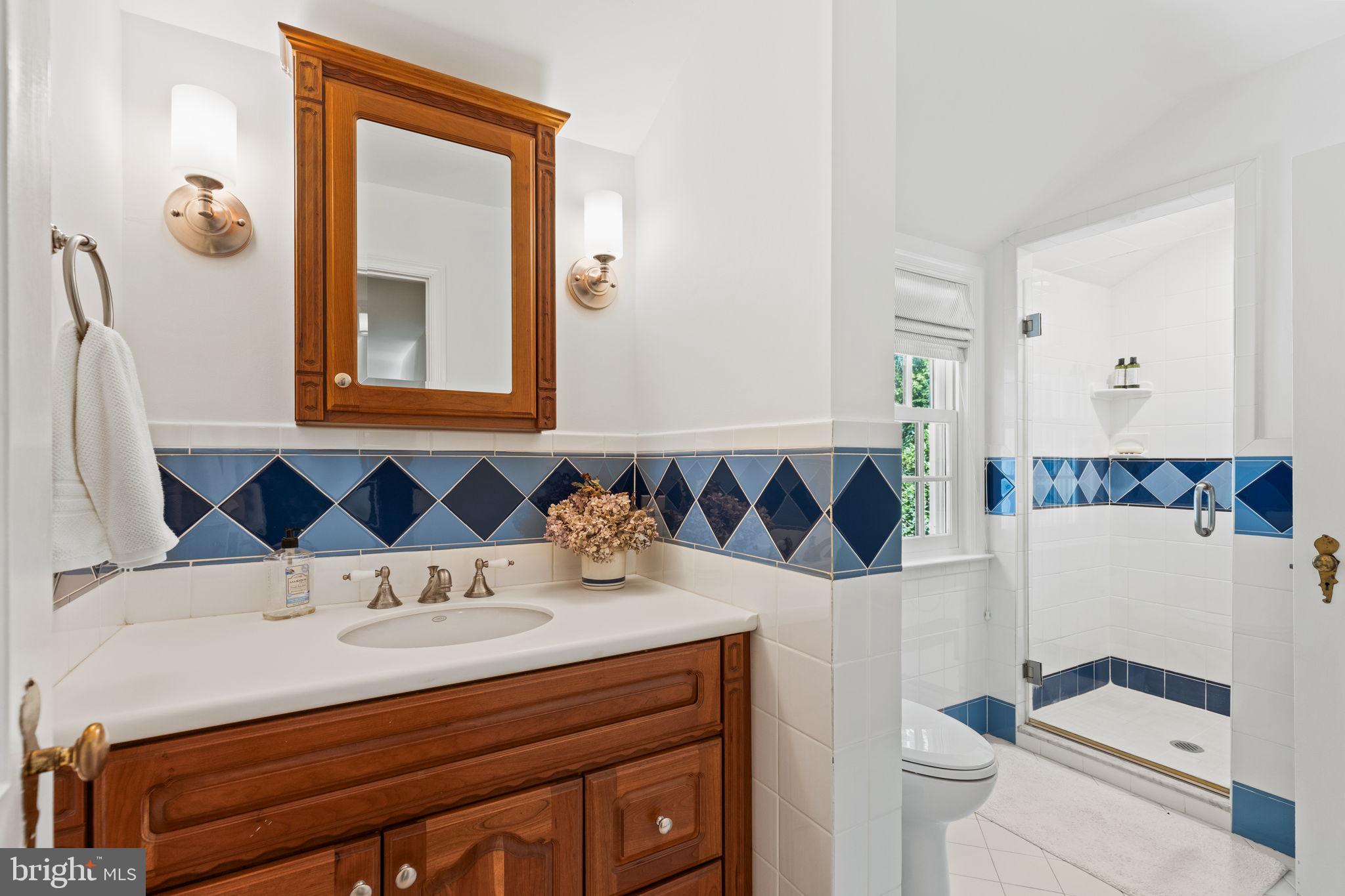 528 Custis Road Glenside, PA 19038 - Photo 30 of 60 2nd Floor Hall Full Bath