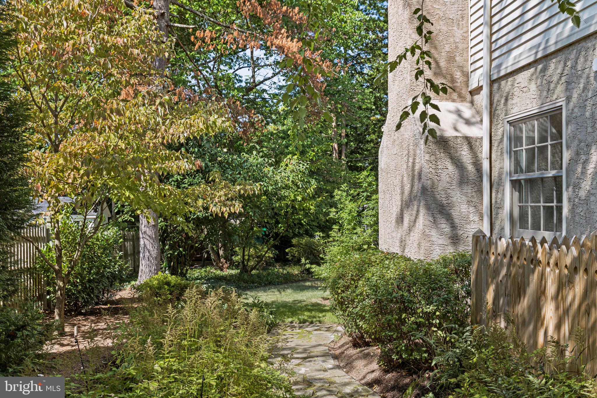 528 Custis Road Glenside, PA 19038 - Photo 49 of 60 Left Side
